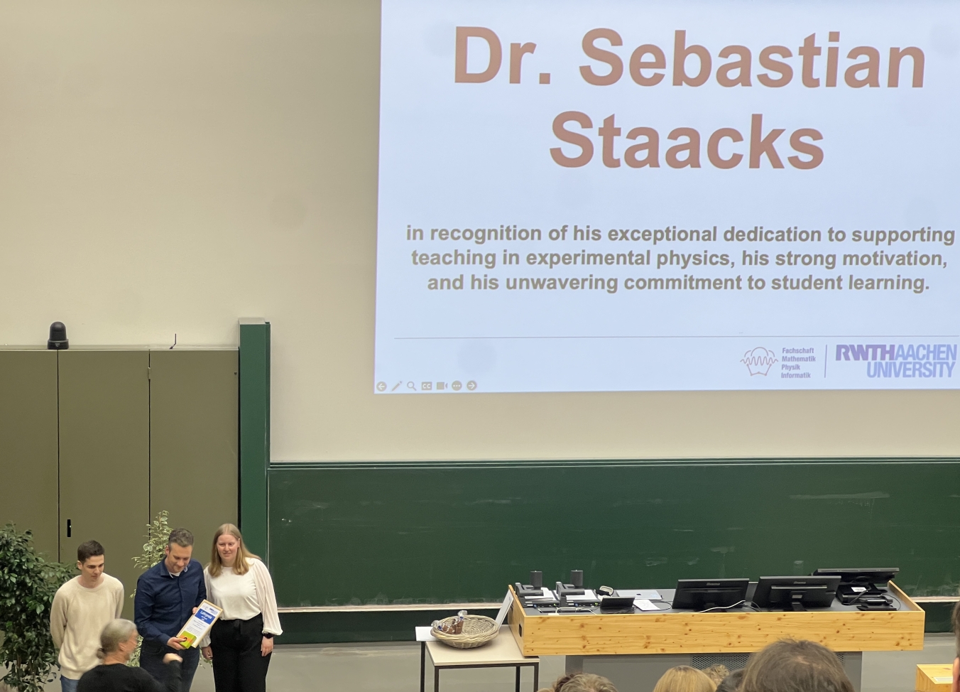 ../../images/news/2026_teching_award_sebastian.jpg